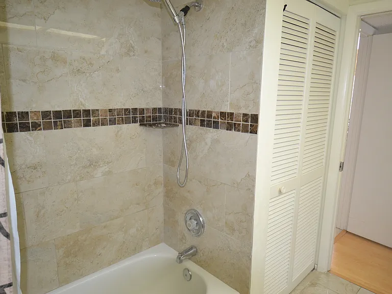 336 Woodlake Wynde — Photo 18