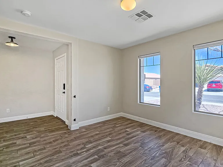 25673 W Northern Lights Way — Photo 8
