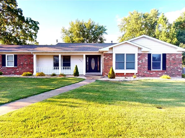 508 Camelot Dr, Collinsville, IL 62234