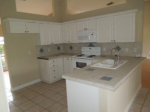 3rd image of 8619 Tara Pl