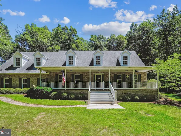 326 Easy Ln, Bluemont, VA 20135