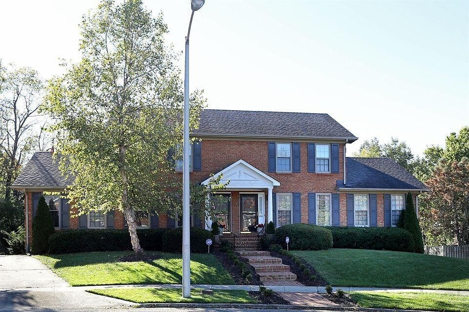 1st image of 104 Chippendale Ct
