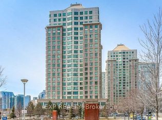 8 Lee Centre Dr #PENTHOUSE 207, Toronto, ON M1H3H8