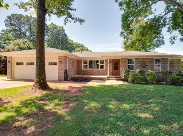 211 Wingate Ave SW, Huntsville, AL 35801