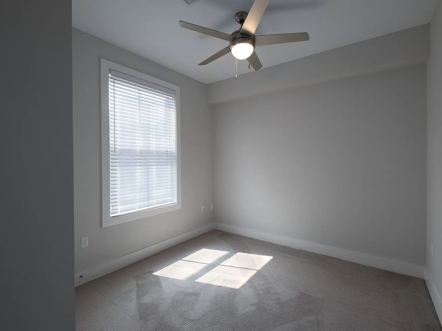 1 bed, 735 sqft, $2,800 — Photo 4