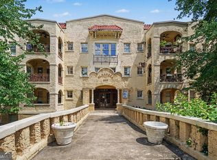 2855 Peachtree Rd NE APT 205, Atlanta, GA 30305