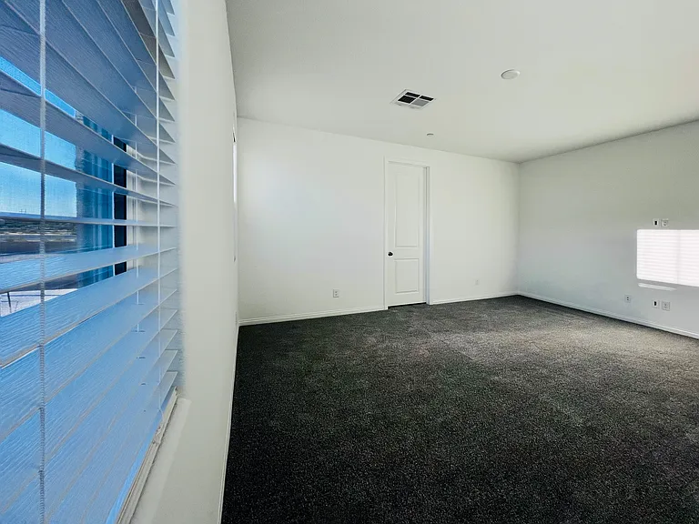 10085 Haven St — Photo 12