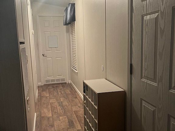 4th image of 17455 Cardinal Ln