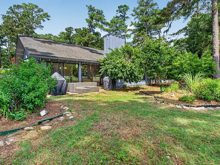 30 Village Green Cir — Photo 24