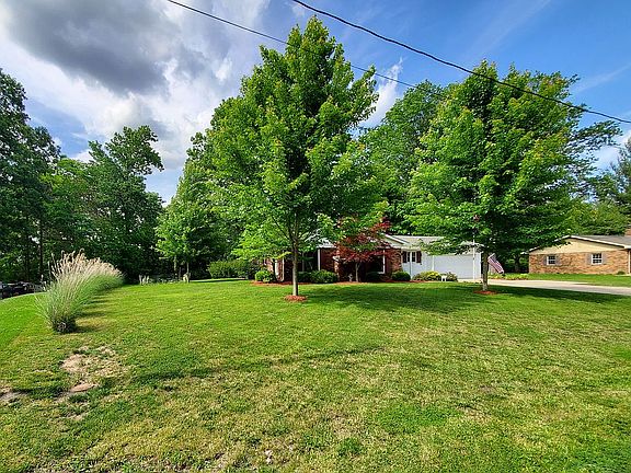 4th image of 29 Lakeview Dr