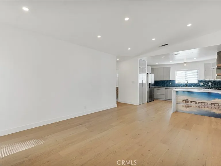 7841 W 83rd St — Photo 13
