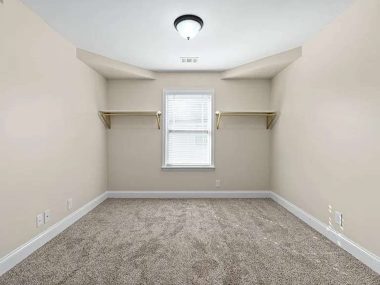 2976 McManus Cir — Photo 18
