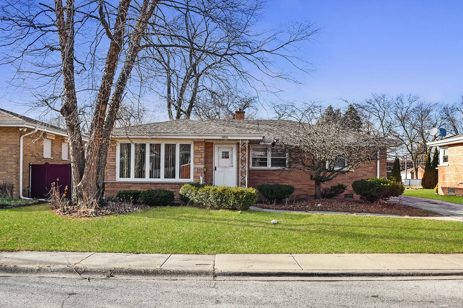 16316 Drexel Ave photo 1