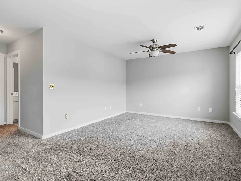 730 Elmbrook Dr — Photo 15