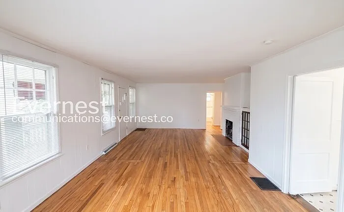 1125 Highland Dr — Photo 6