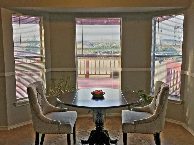 410 Saddle Dr — Photo 10