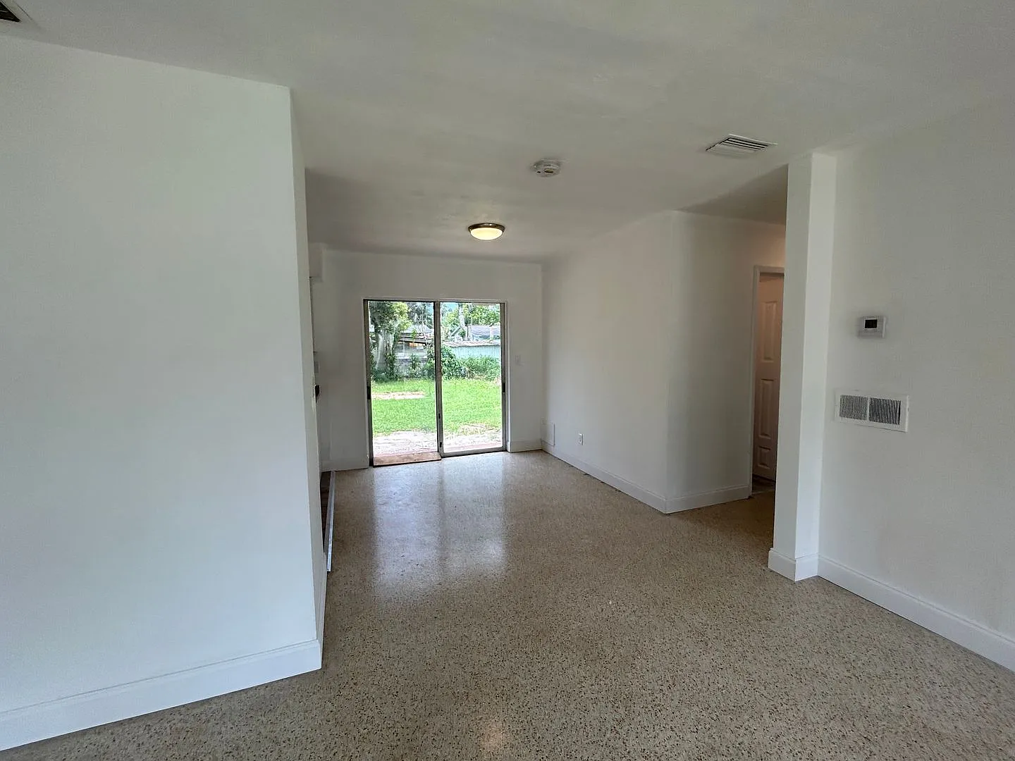 2 Bedroom / 1 Bath Single Family — Photo 3