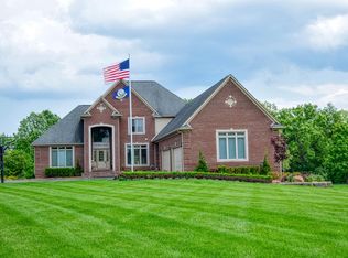 4722 Timber Ridge Dr, Romeo, MI 48065