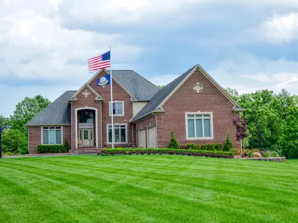 4722 Timber Ridge Dr, Romeo, MI 48065