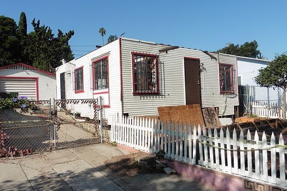 2nd image of 1205 N Chester Ave