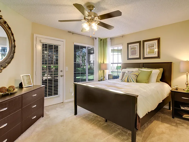 Elements of Belle Rive Apartments — Photo 13