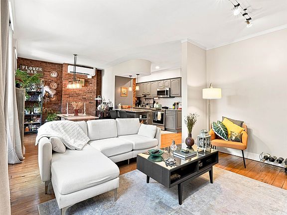 4th image of 603 1st St #2