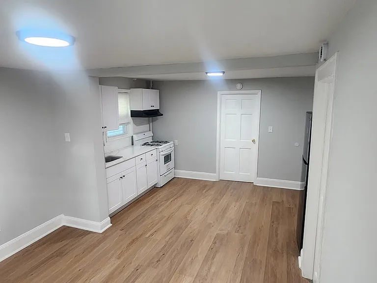 19 Norfolk St #2 — Photo 2