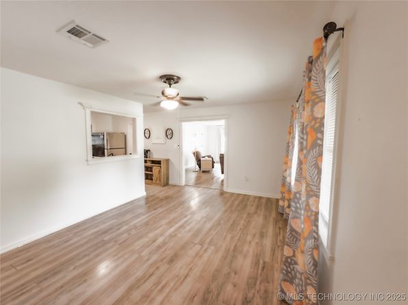 322 E Maple St, Skiatook, OK 74070