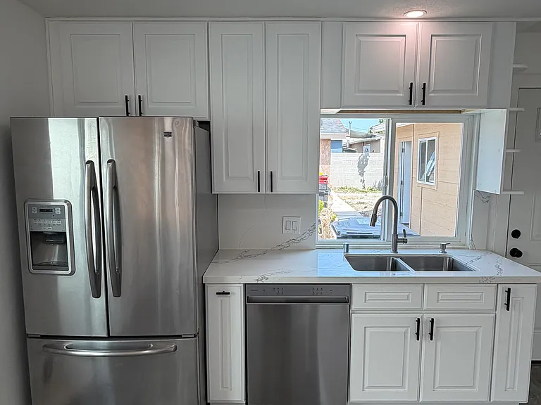 2513 W Occidental St — Photo 8