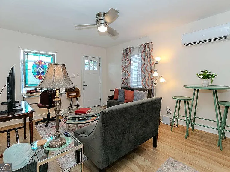 150 South Ave SE #1 — Photo 4