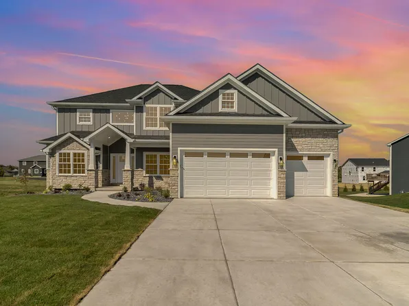 66 Levanno Dr, Crown Point, IN 46307