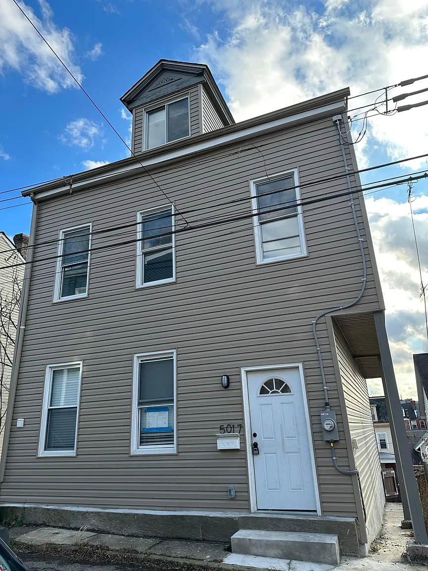 5017 Broad St photo 1