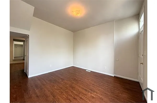 Building Photo - 120 S Mount St #1