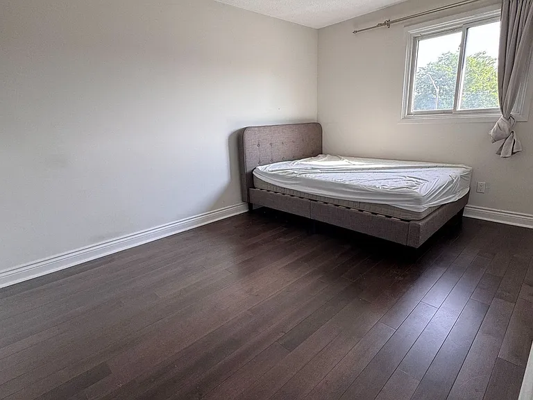 2425 Carlanne Pl #MAIN — Photo 21