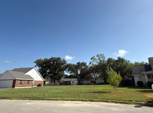 1017 Verbena Loop #17, Floresville, TX 78114