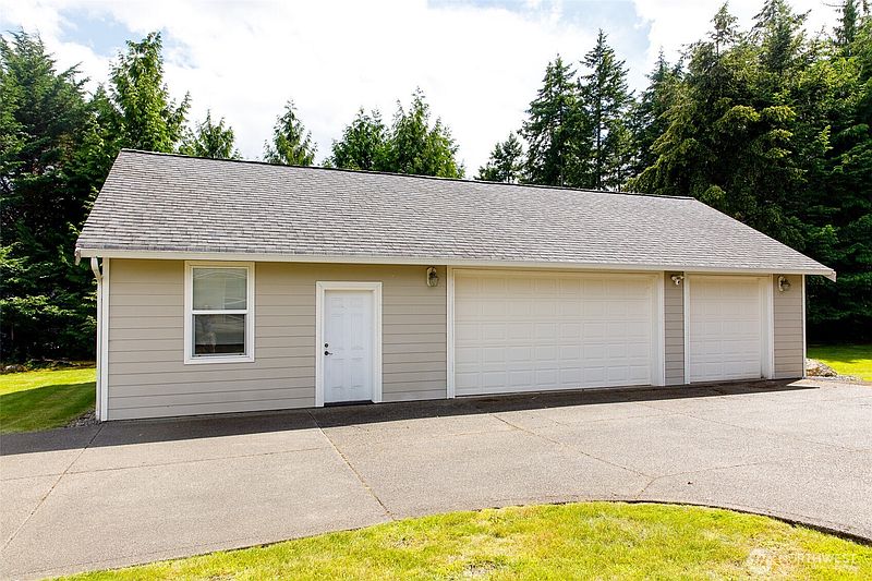 5th image of 7226 Marvin Road NE