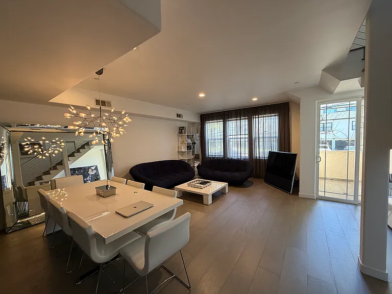 574 E Palm Ave #105 — Photo 9