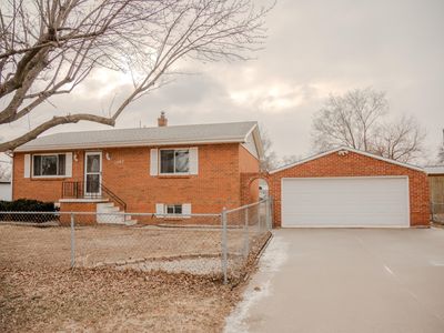 1307 Neptune Dr, Carter Lake, IA, 51510
