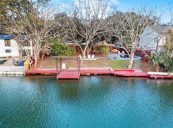 3rd image of 9 Park Island Dr