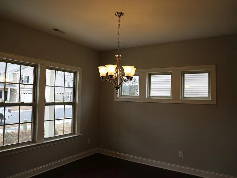 836 Poplar St — Photo 6