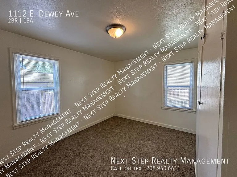 1112 E Dewey Ave — Photo 8