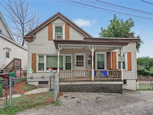 283 Front St, Woonsocket, RI 02895