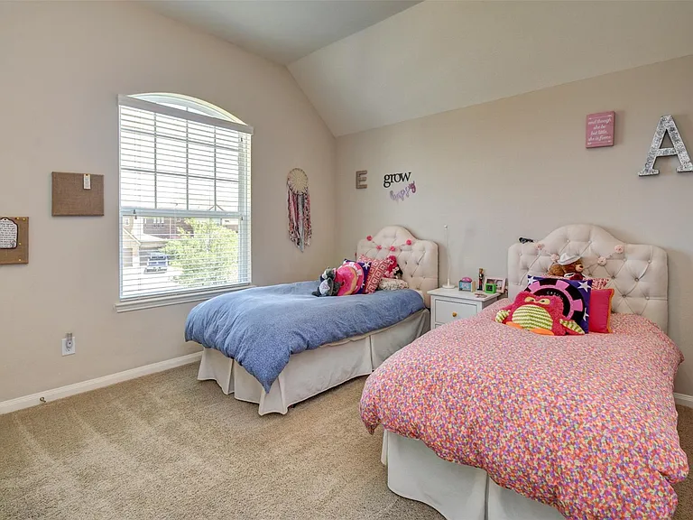25710 Oakwood Knoll Dr — Photo 28