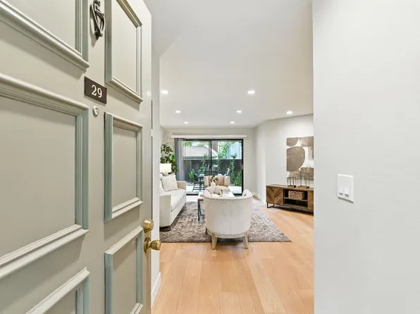 999 W Evelyn Trl #29, Sunnyvale, CA 94086