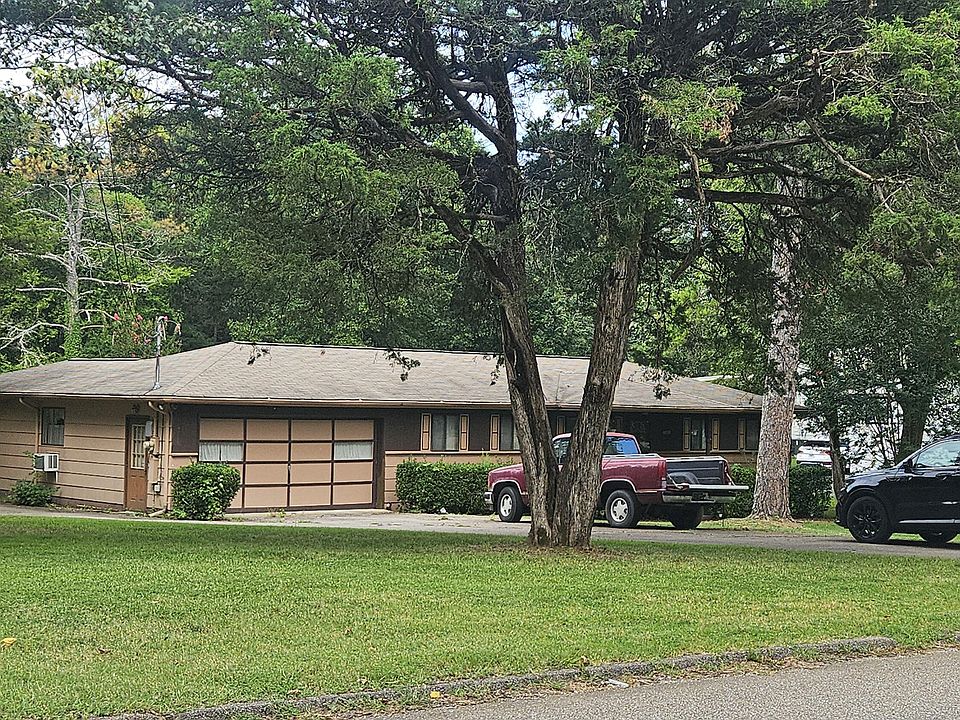 1st image of 7465 & 7467 Pinewood Dr