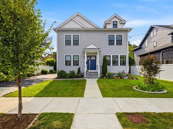 19 Manhattan Ter, Newton, MA 02465