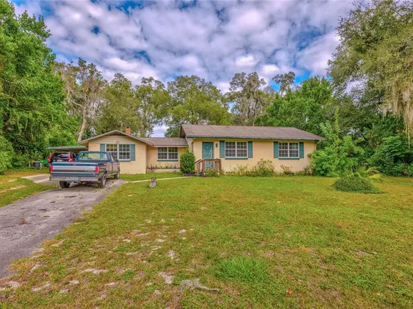 475 North St, De Leon Springs, FL 32130