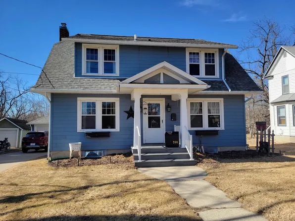 260 Lutheran St, Platteville, WI 53818