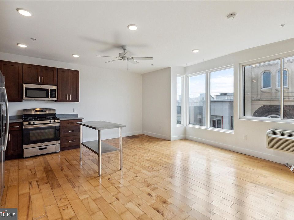 1st image of 1637 Poplar St #4