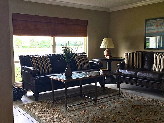 Living Room w/ Lake Views 